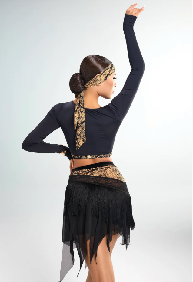 Amber Vine Design Long-Sleeved Top