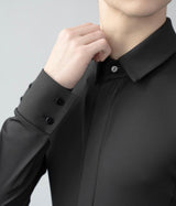 The classic cut of shirt 002